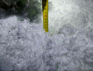 Zateplení stropu a stěny rodinného domu pomocí foukané izolace